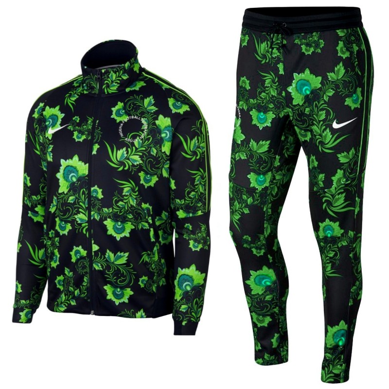 conjunto nike floreado