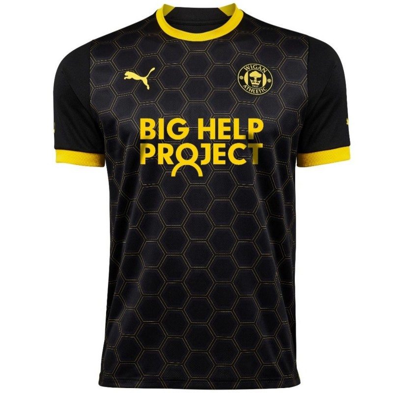 Black and gold pumas jersey 2018 online