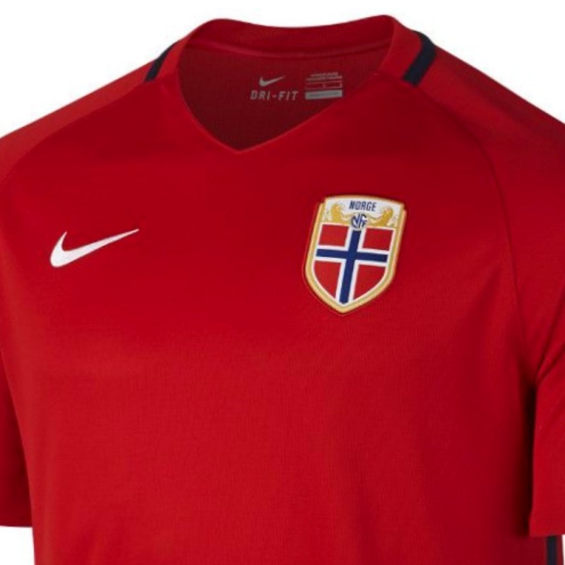 Norway national team Home football shirt 2016/17 - Nike - SportingPlus.net